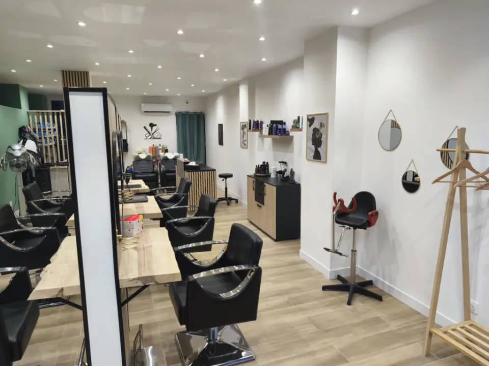 vue-interieure-du-salon-2 vue-interieure-du-salon-2